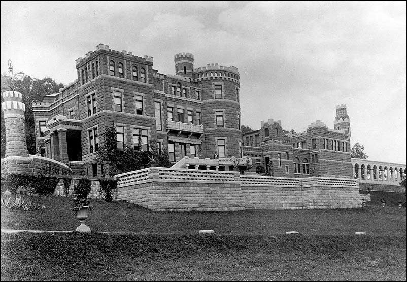 Photo of castle. Photo of castle.